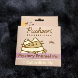 Pusheen the Cat Cute Sparkly Halloween 2020 Mystery Enamel Pin (Unopened)